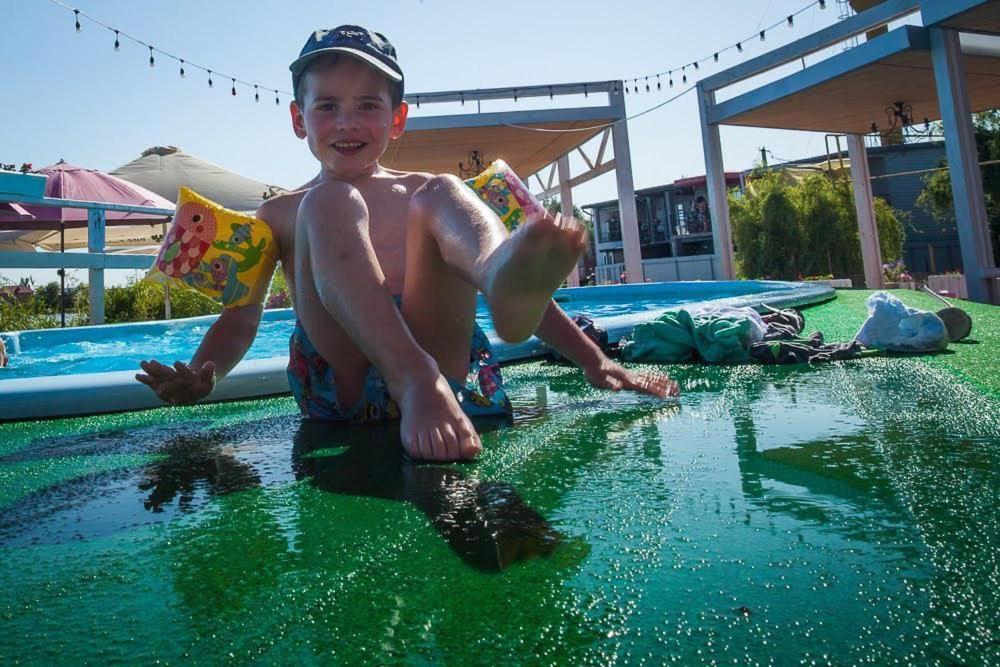 Отель Flamingo Family Club Затока Экстерьер фото